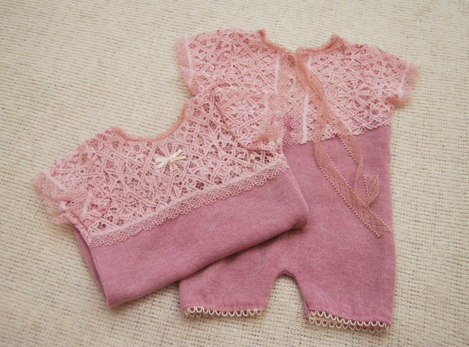Newbornドレス☆繊細なレースのかわいいロンパース ライラック