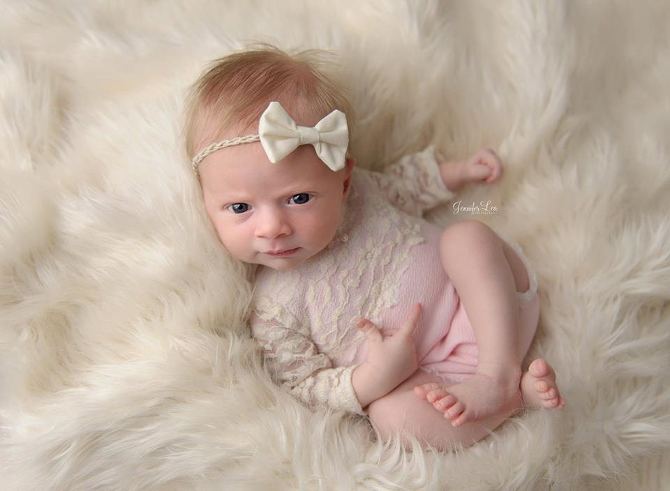 Newbornドレス☆愛らしいレースの長袖ロンパース ベビーピンク
