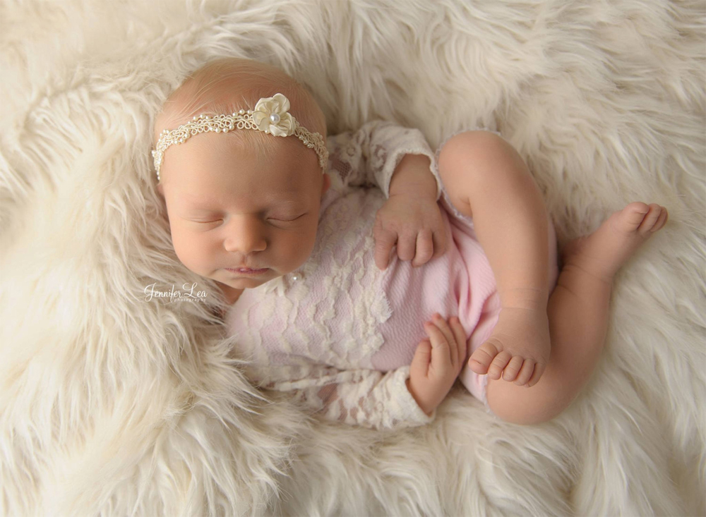 Newbornドレス☆愛らしいレースの長袖ロンパース ベビーピンク