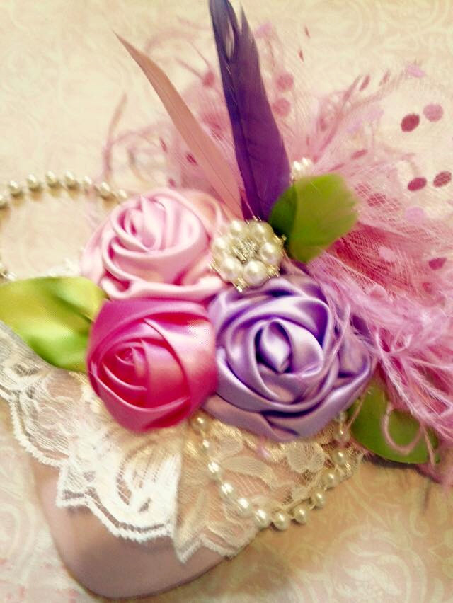カラフル薔薇咲く☆パステルカラーの巻き薔薇とフェザーのティアドロップハット