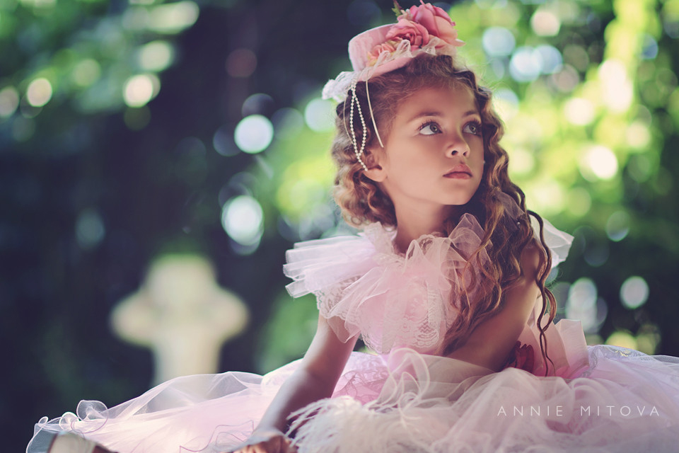 〜アナベル〜 オーストリッチフェザードレス「『Annabelle』 Girls Ostrich Feather Dress」1歳から12歳