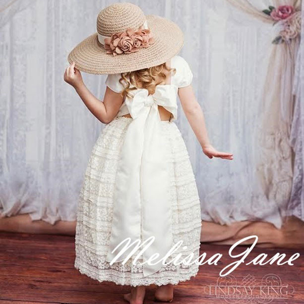 クリームアイボリーのレースフラワードレス「Cream Ivory Lace Flower Girl Dress」2歳から8歳