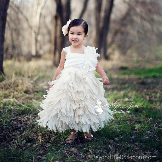 ラグジュアリーフェザードレス「Exquisite Elegant Luxury Girls Feather Dress」1歳から10歳
