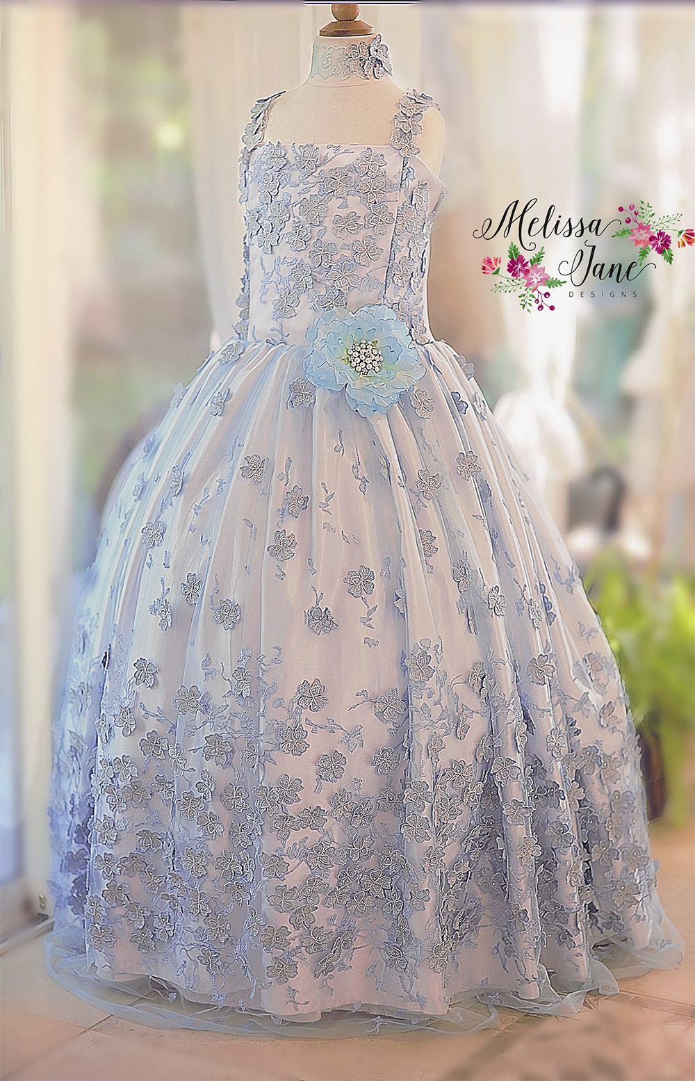 素晴らしい花のドレスとリムーバブルケープ「Exquisite One of a Kind Floral Girls Dress and removable Cape」4歳から14歳