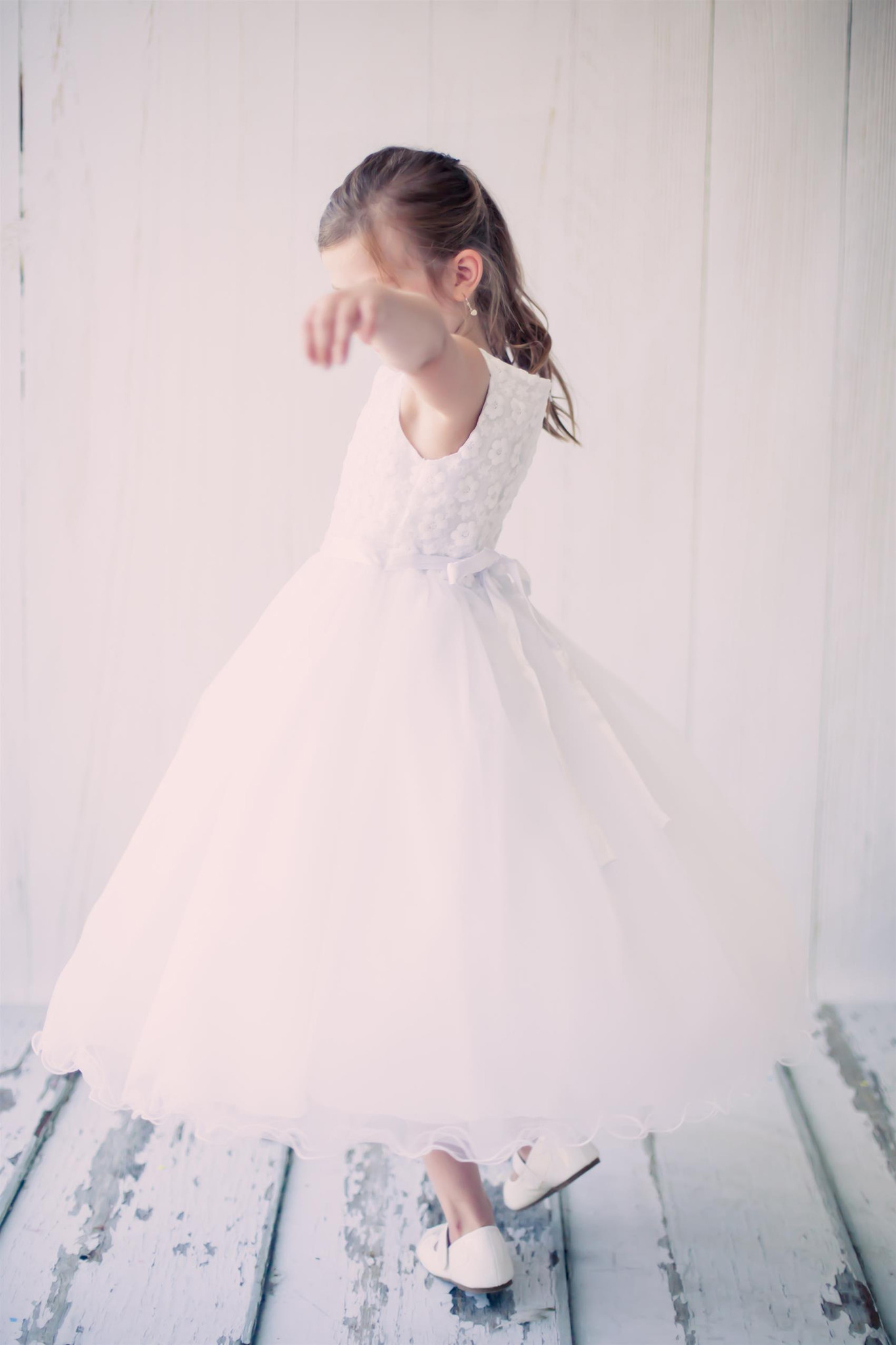 シンプルコレクション~花刺繍のチュールドレス「Simple Collection Flower Embroidered Girls Tulle Dress」2歳から14歳