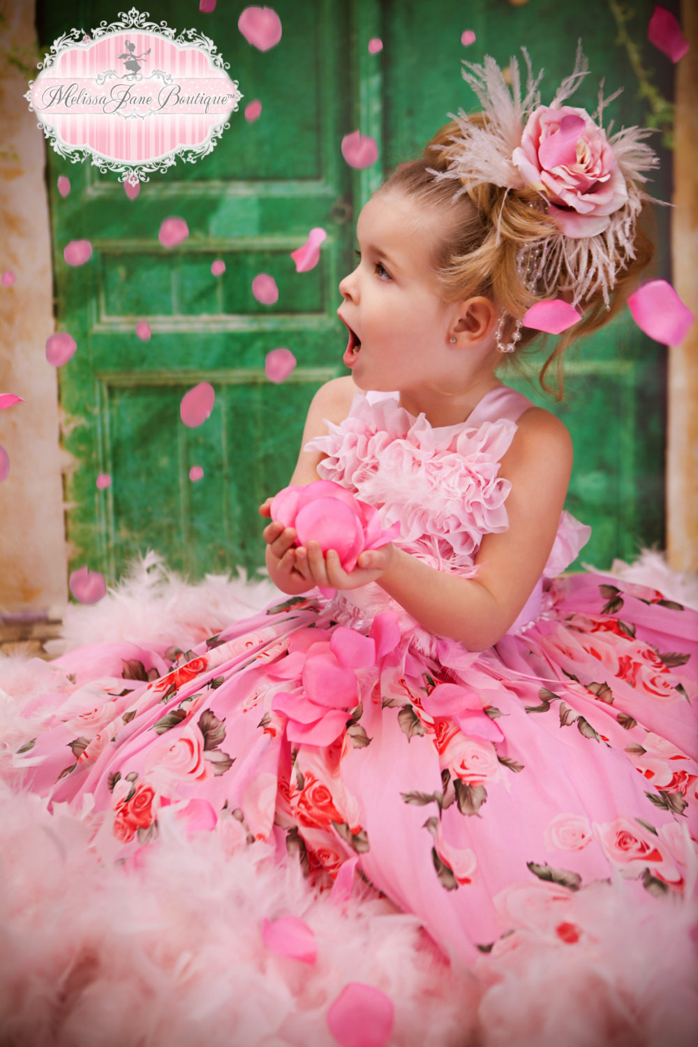 フリルが楽しいフェザードレス「Frilly Fun Girls Feather Dress」1歳から6歳