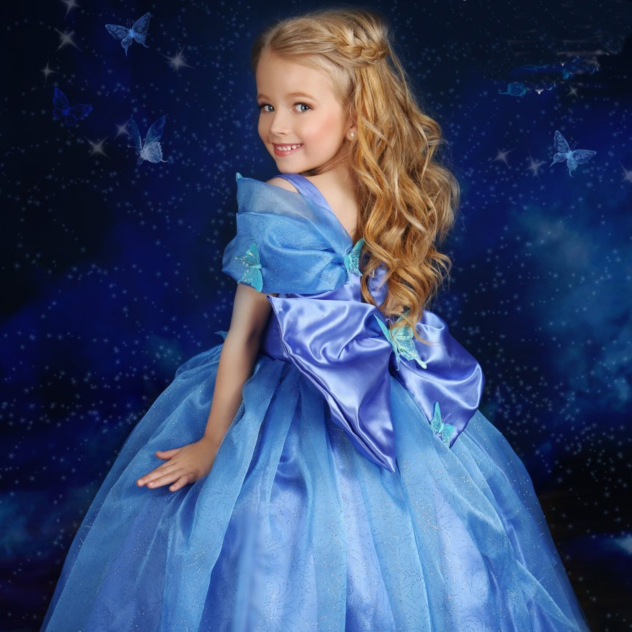 シンデレラ風の青いプリンセスドレス「Inspired Cinderella Blue Movie Princess Dress - with a touch of Feathers」2歳から7歳