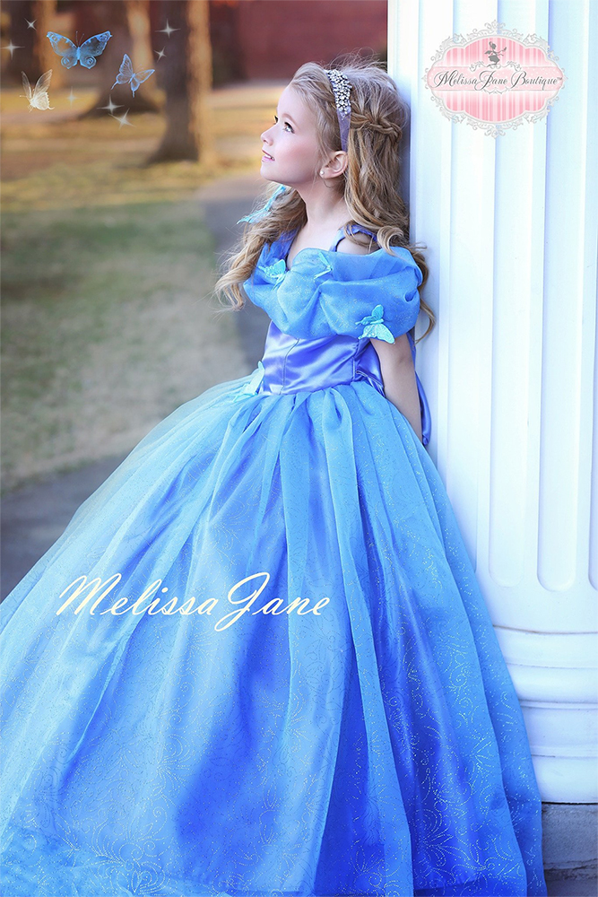 シンデレラ風の青いプリンセスドレス「Inspired Cinderella Blue Movie Princess Dress - with a touch of Feathers」2歳から7歳
