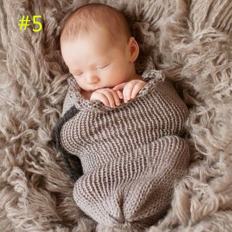 小さなプレゼント!?Newbornフォト かぎ針編みのスリーピングバッグ