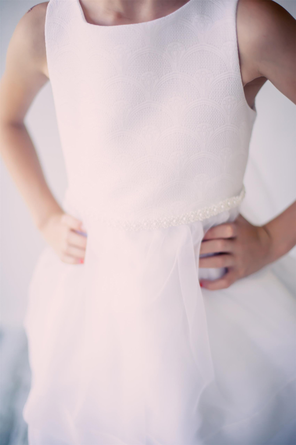 シンプルコレクション〜女の子の聖餐式ドレス「Simple Collection Fan Design Girls Communion Dress」2歳から12歳