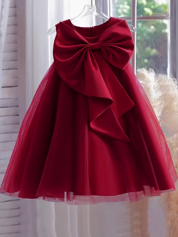 おおきなリボンのサテンパーティードレス