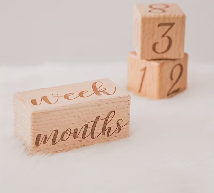 ニューボーンフォト 撮影小物 撮影小道具 撮影用 木製マイルストーンブロック ウッドブロック 月齢カレンダー ０歳児 保管袋付き