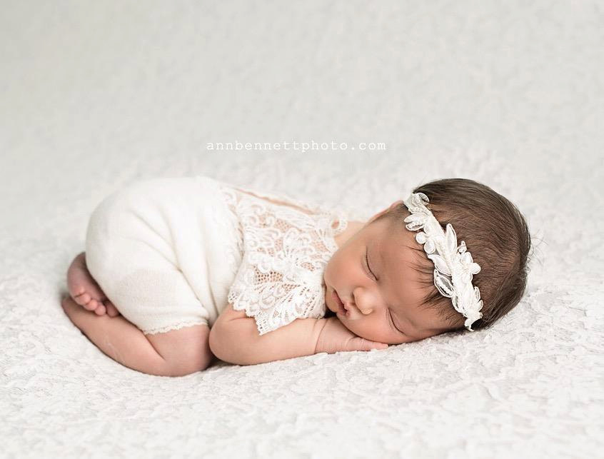 Newbornドレス☆繊細なレースのかわいいロンパース アイボリー