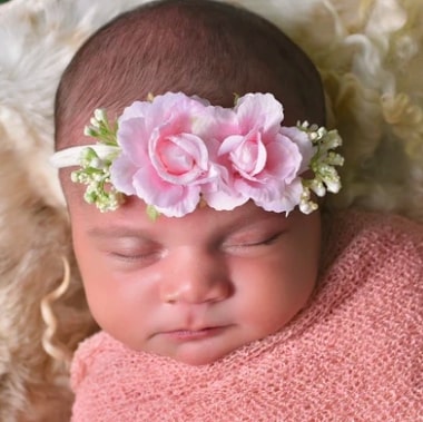 ニューボーンフォト 新生児赤ちゃんのフラワーヘアバンド ベビーサイズ Pink