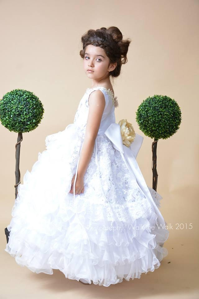 美しく輝くフリルのドレス「Beautiful Glitz Ruffles Flower Girl Dress」1歳から10歳
