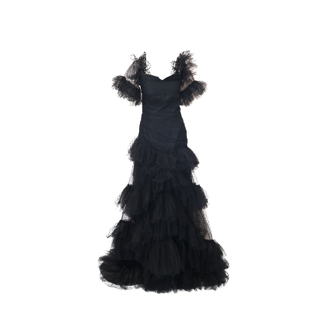フリルたっぷりブラックロングチュールドレス