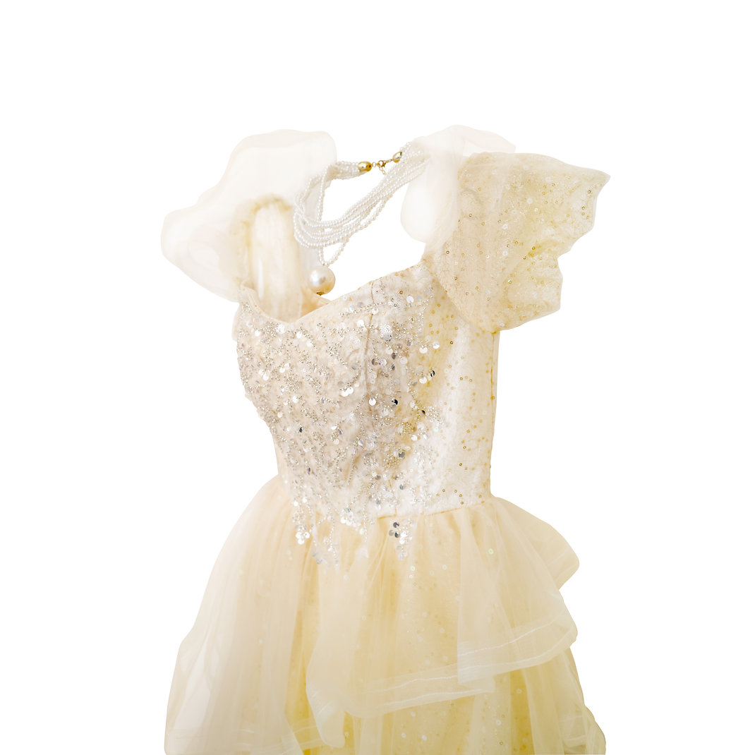 ラメチュールのふんわりアイボリードレス